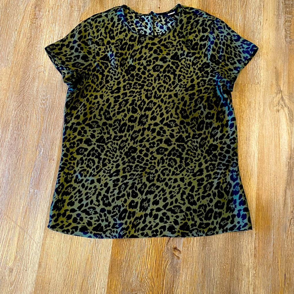 Express short sleeve animal print top